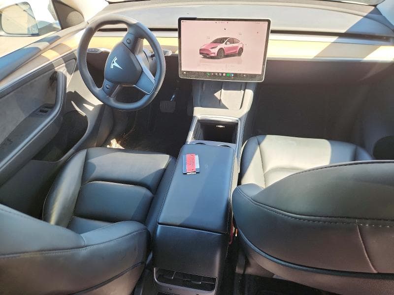 2023 TESLA MODEL Y 8