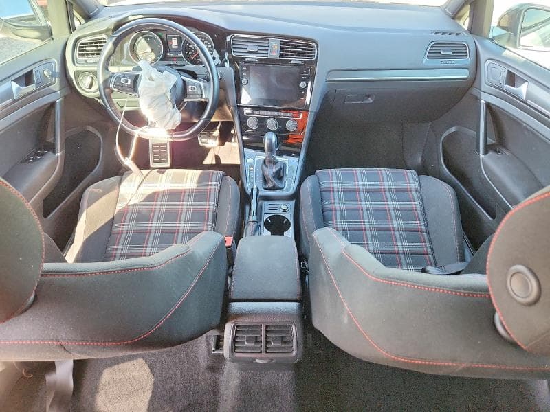 2018 VOLKSWAGEN GTI S/SE 8