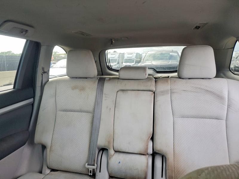 2019 TOYOTA HIGHLANDER LE 10