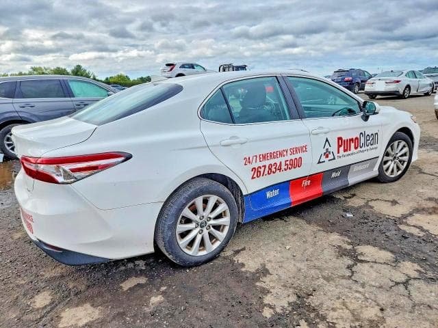 2020 TOYOTA CAMRY LE 3