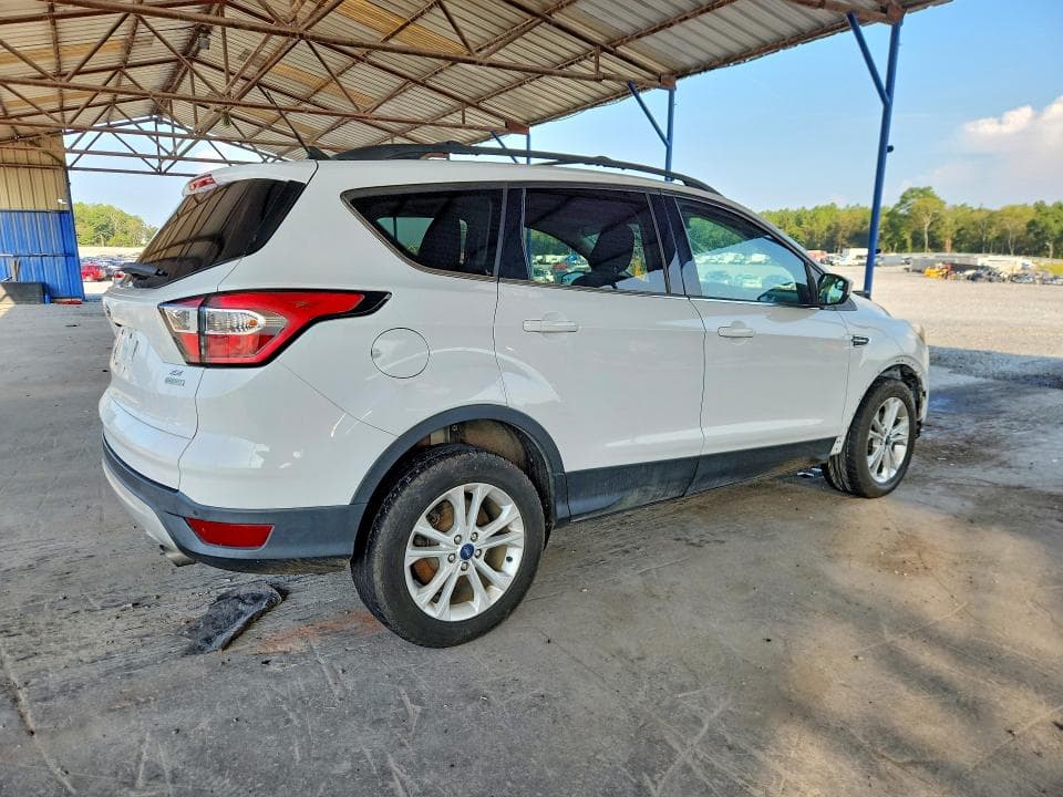 2018 FORD ESCAPE SE 3