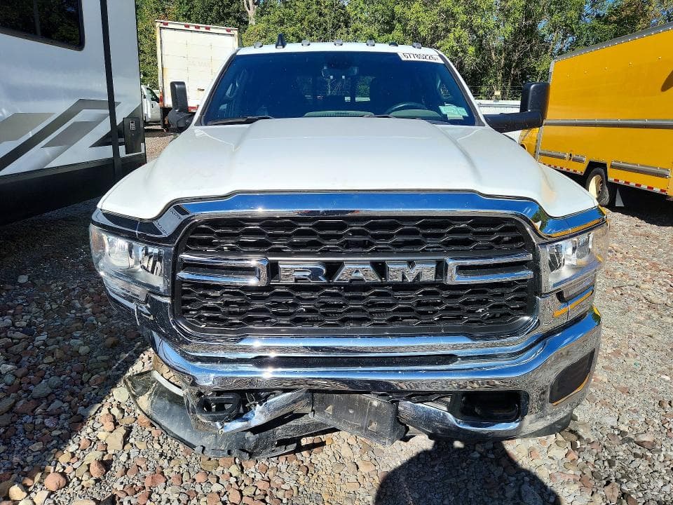2022 RAM 3500 TRADESMAN 5