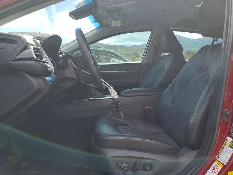 2018 TOYOTA CAMRY SE 7