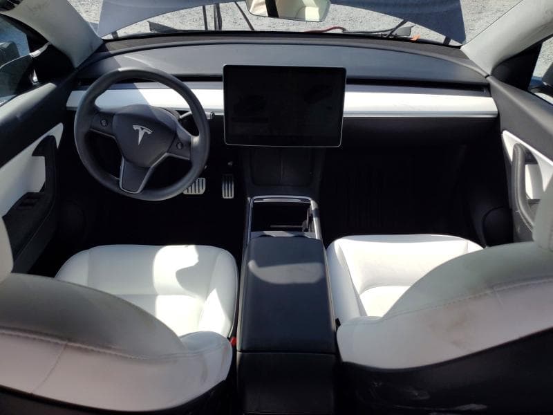2022 TESLA MODEL Y 8