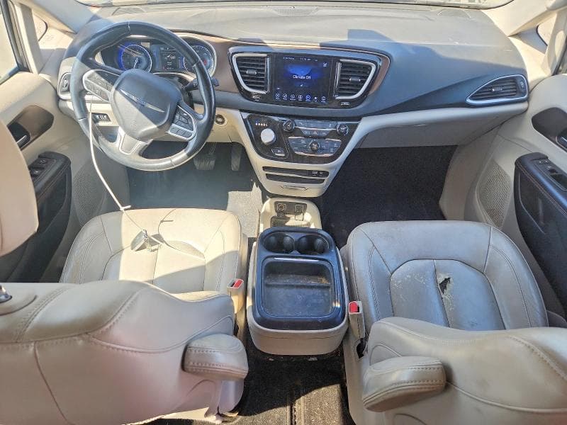 2017 CHRYSLER PACIFICA TOURING L 8