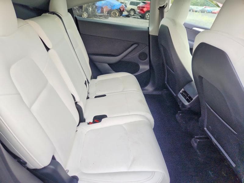2023 TESLA MODEL Y 10