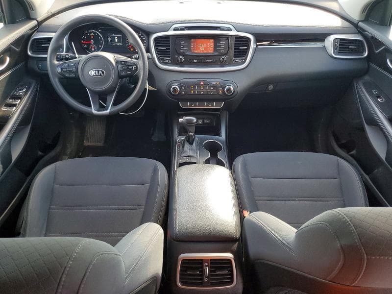 2018 KIA SORENTO LX 8