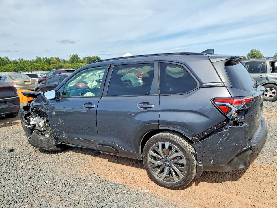 2025 SUBARU FORESTER TOURING 2