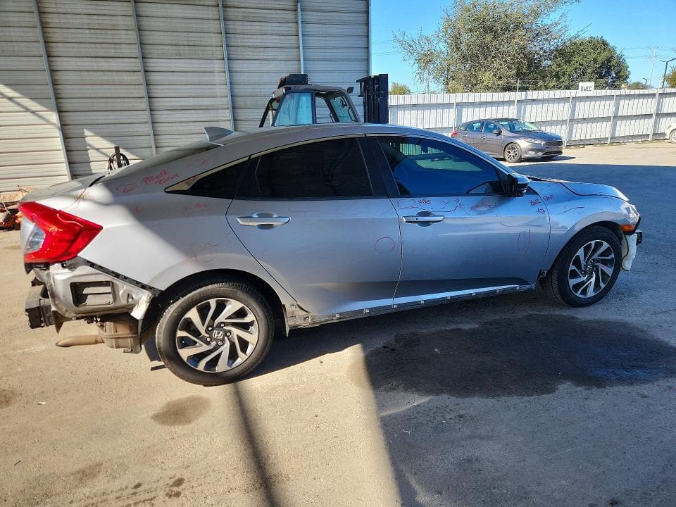 2018 HONDA CIVIC EX 3
