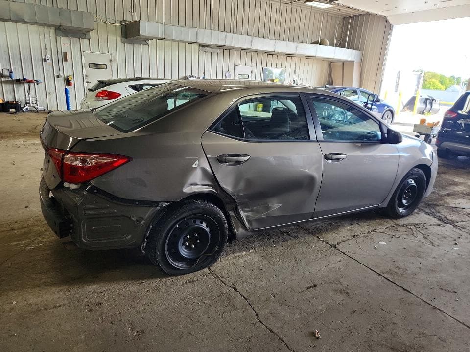 2017 TOYOTA COROLLA LE 3
