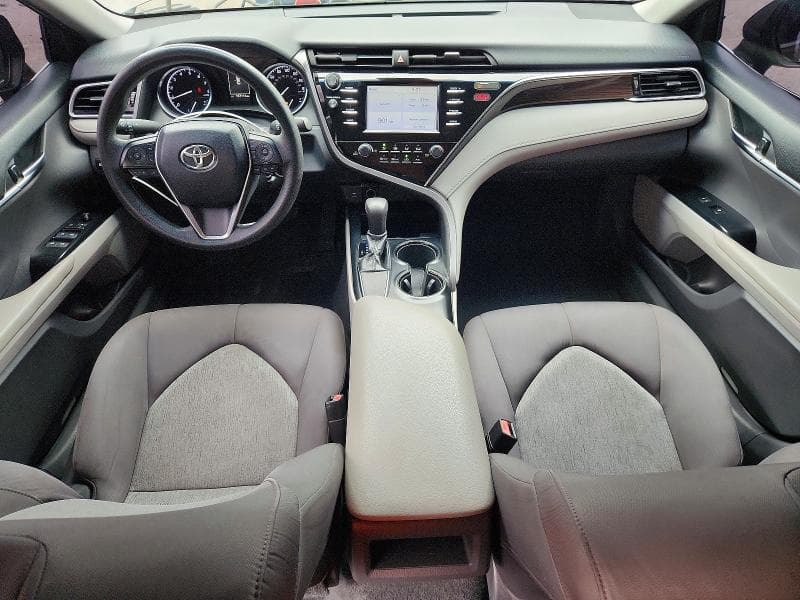 2018 TOYOTA CAMRY LE 8
