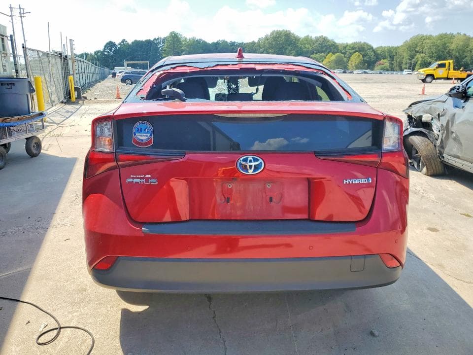 2020 TOYOTA PRIUS LE 6