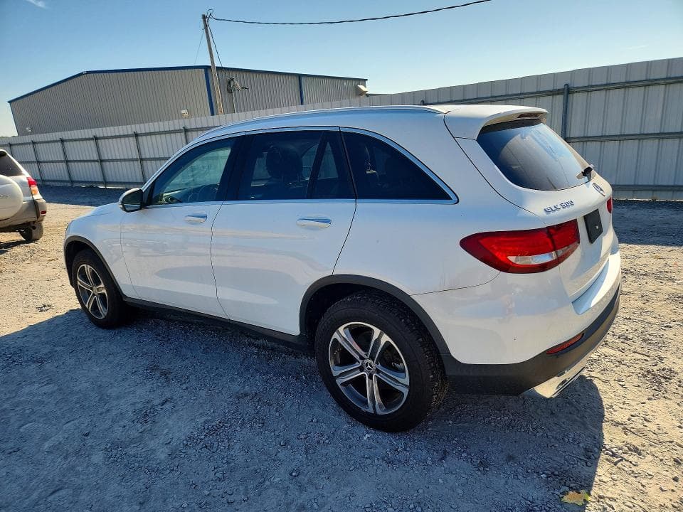 2017 MERCEDES-BENZ GLC 300 2