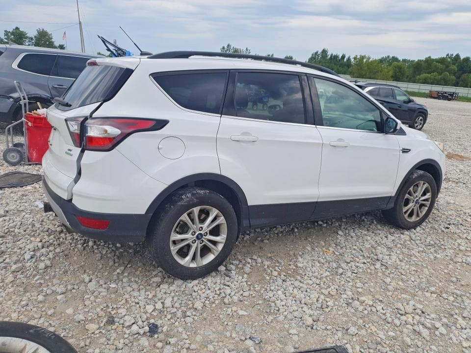 2017 FORD ESCAPE SE 3