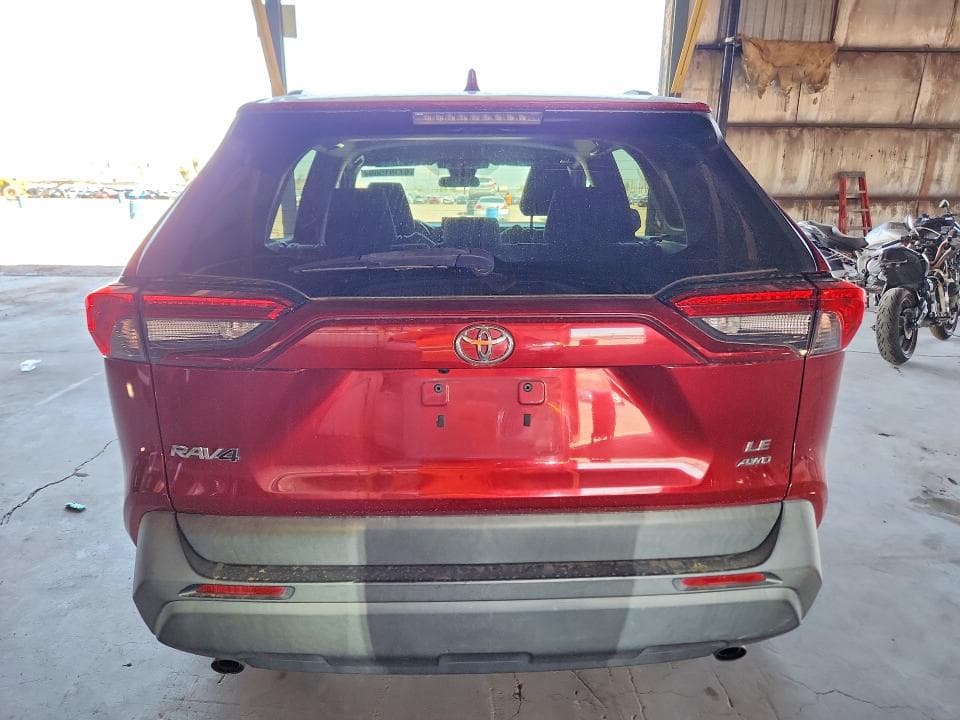 2020 TOYOTA RAV4 LE 6