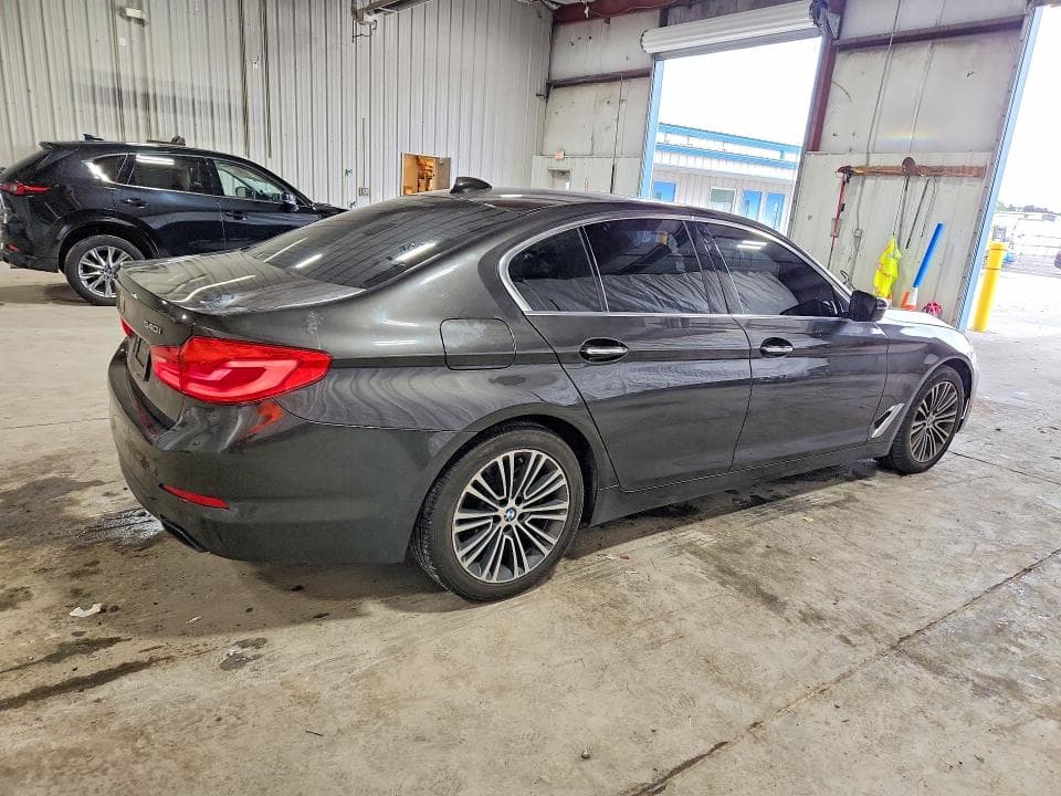 2018 BMW 540 XI 3