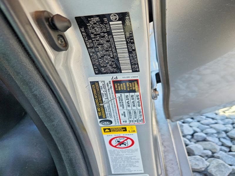 2017 TOYOTA CAMRY SE 12