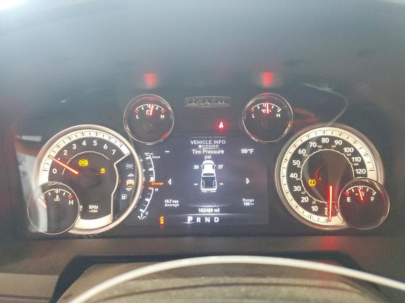2017 RAM 1500 SPORT 9
