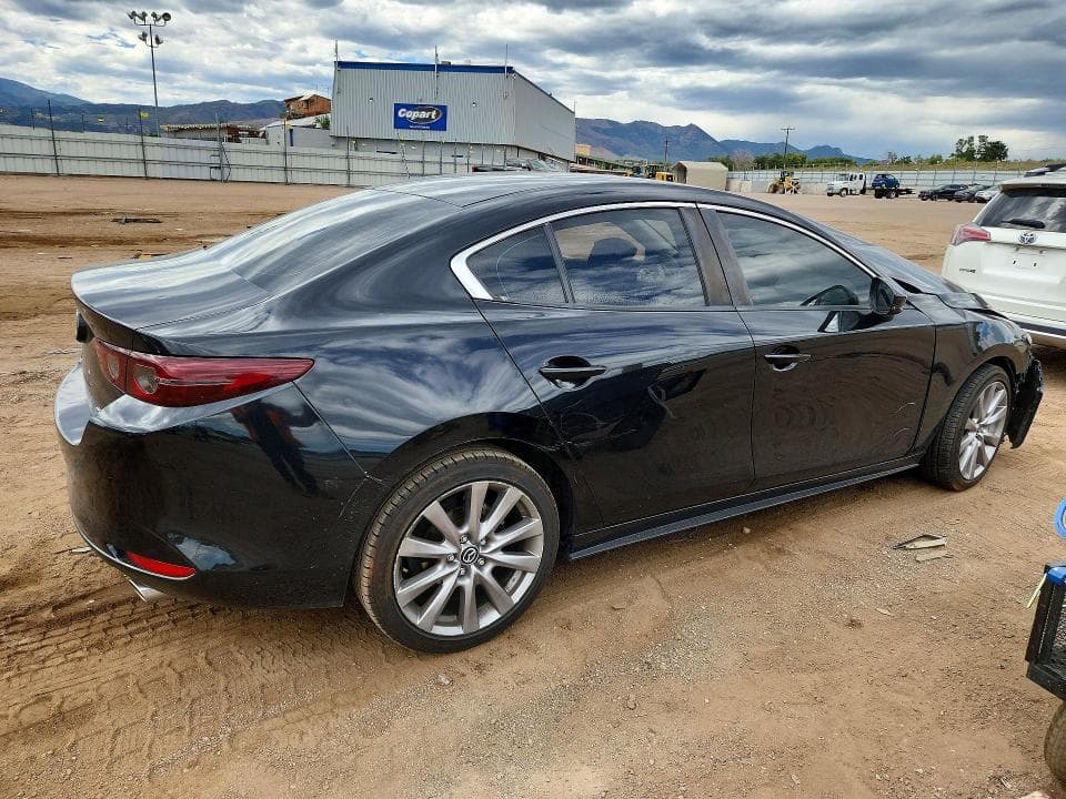 2021 MAZDA 3 SELECT 3