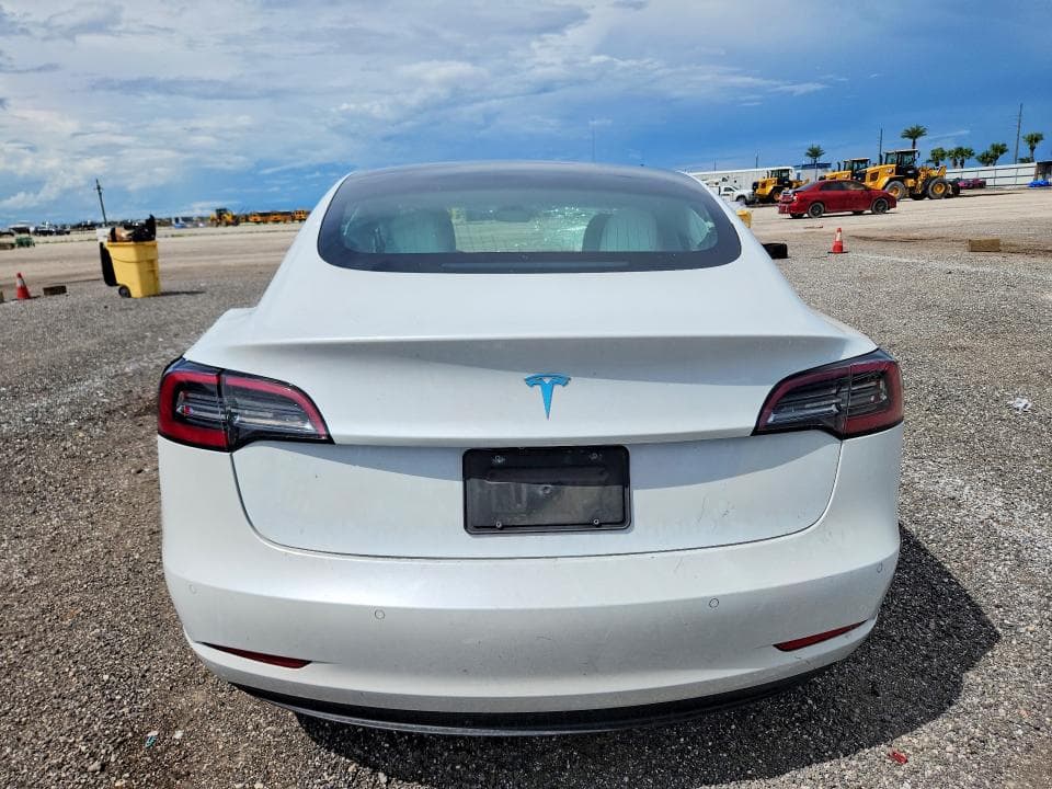2020 TESLA MODEL 3 6