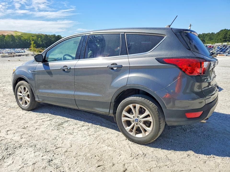 2019 FORD ESCAPE SE 2