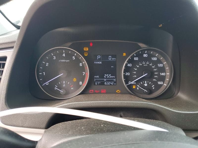 2017 HYUNDAI ELANTRA SE 9