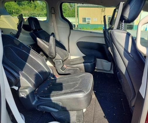 2018 CHRYSLER PACIFICA LIMITED 11