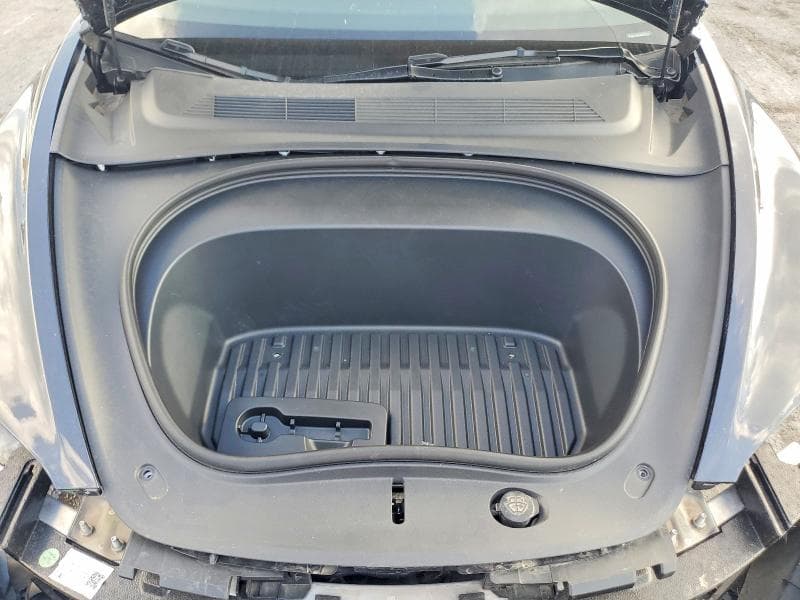 2025 TESLA MODEL 3 11