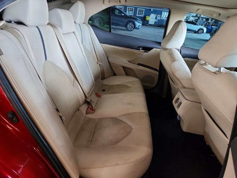 2022 TOYOTA CAMRY XLE 10