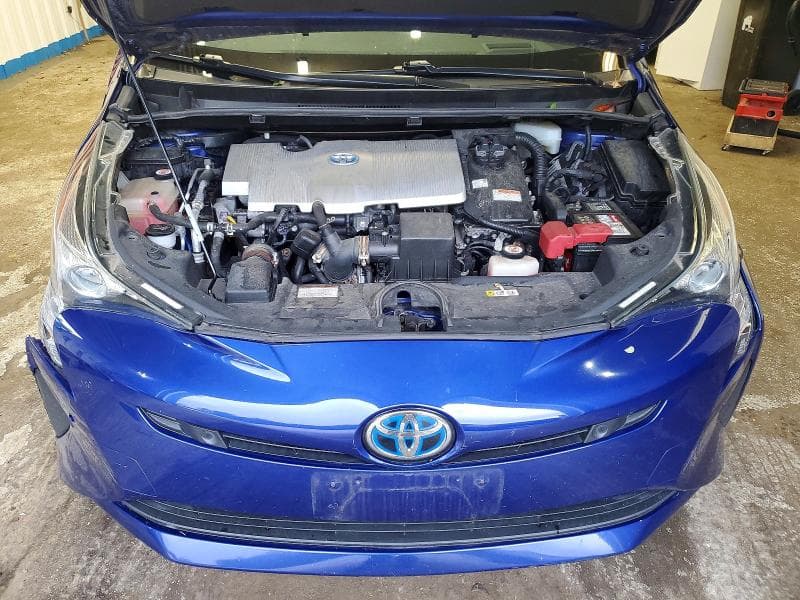 2018 TOYOTA PRIUS THREE 11