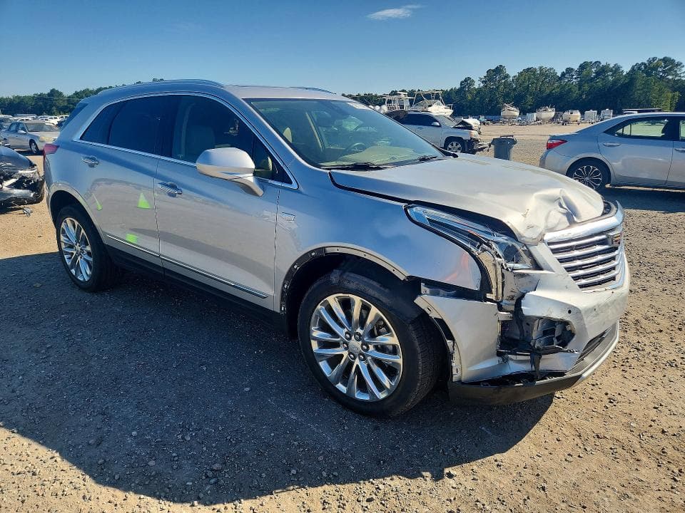 2017 CADILLAC XT5 PLATINUM 4