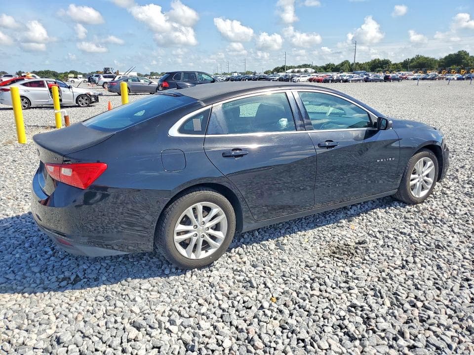 2017 CHEVROLET MALIBU LT 3