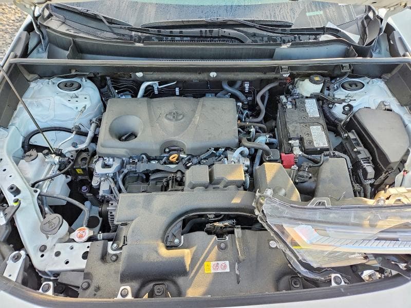 2024 TOYOTA RAV4 XLE 12