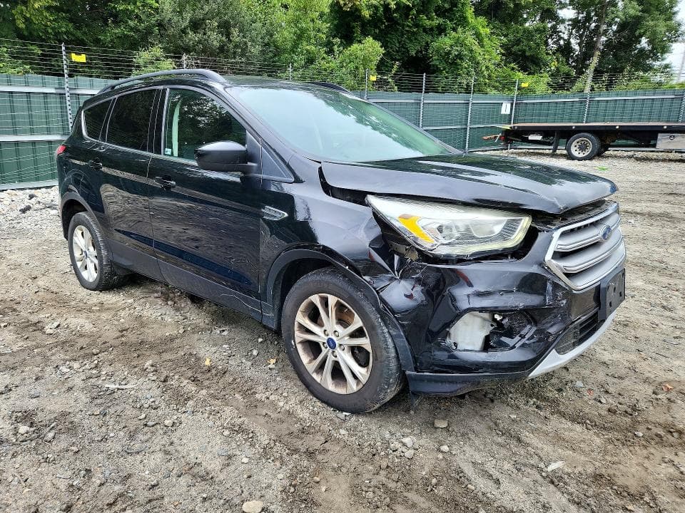 2017 FORD ESCAPE SE 4