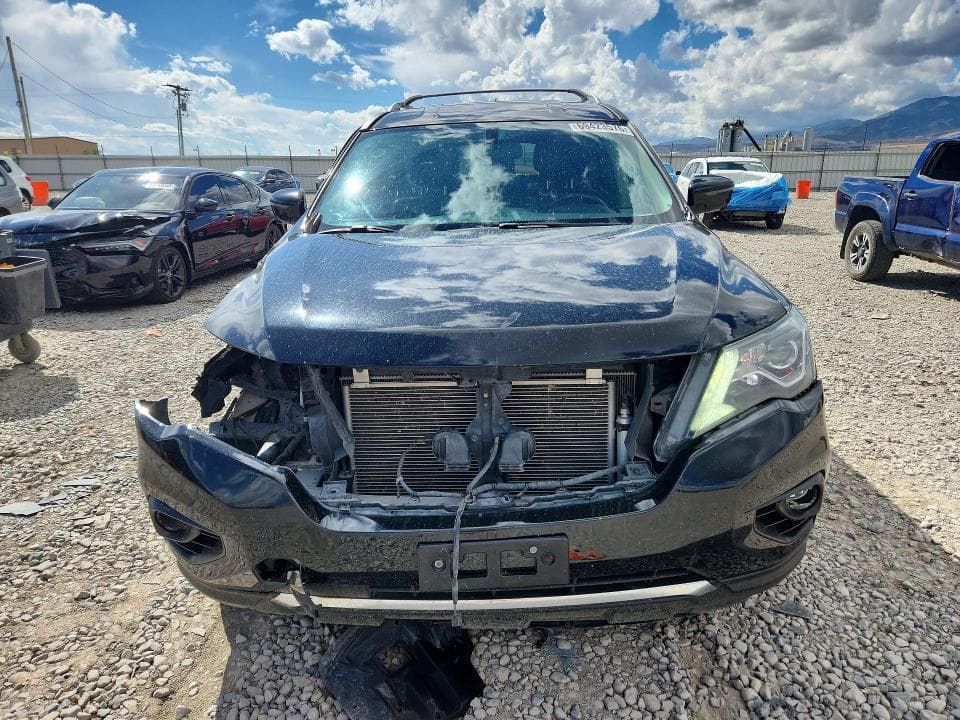 2017 NISSAN PATHFINDER SL 5