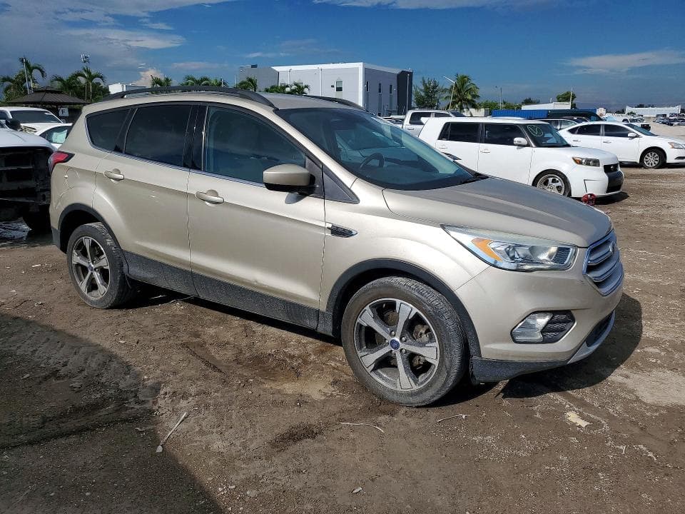 2018 FORD ESCAPE SEL 4