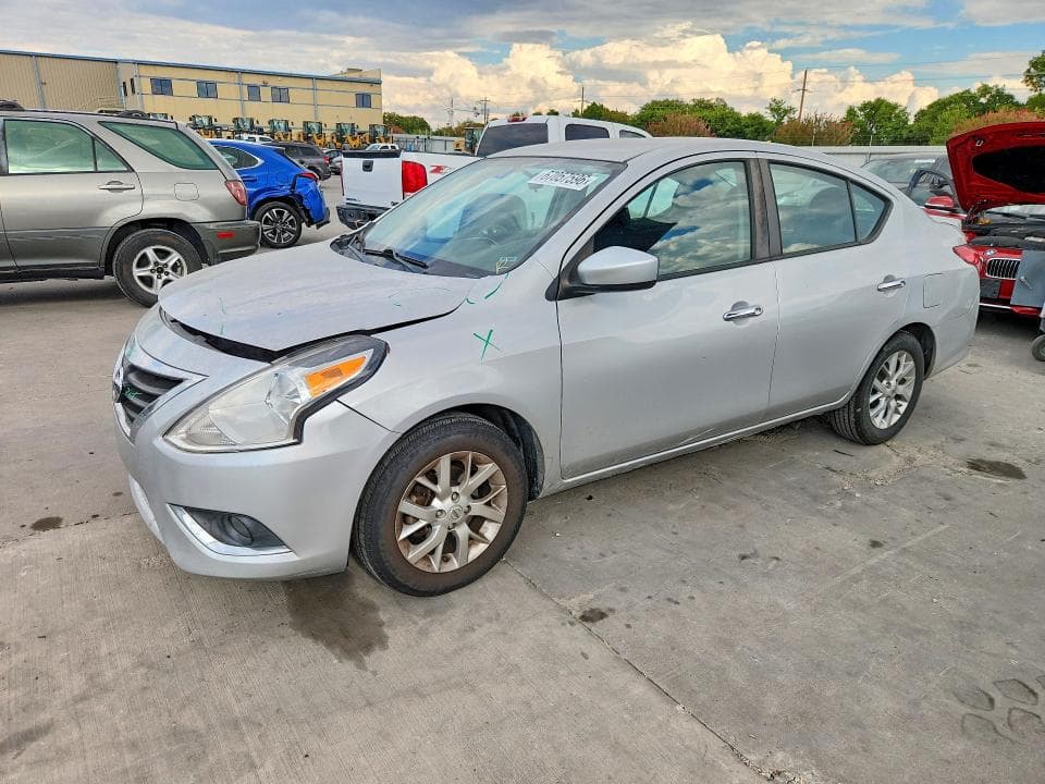 2018 NISSAN VERSA SV - 1