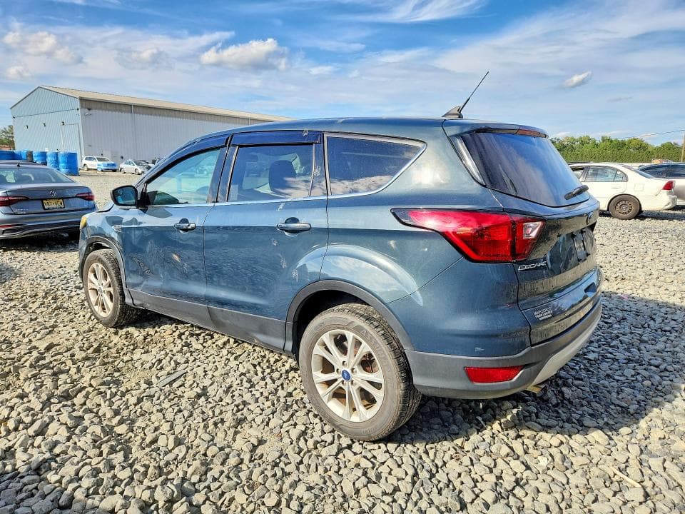 2019 FORD ESCAPE SE 2