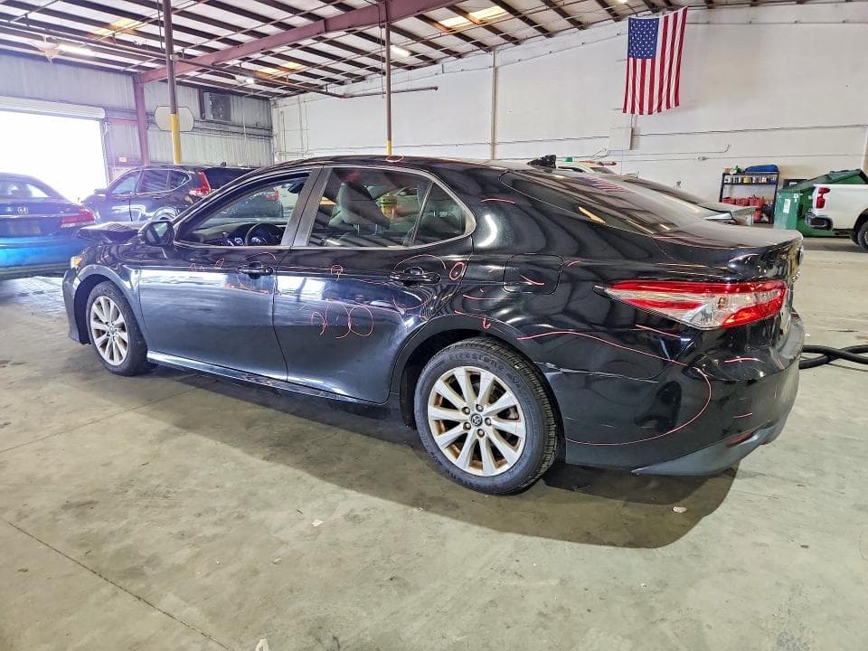 2020 TOYOTA CAMRY LE 2