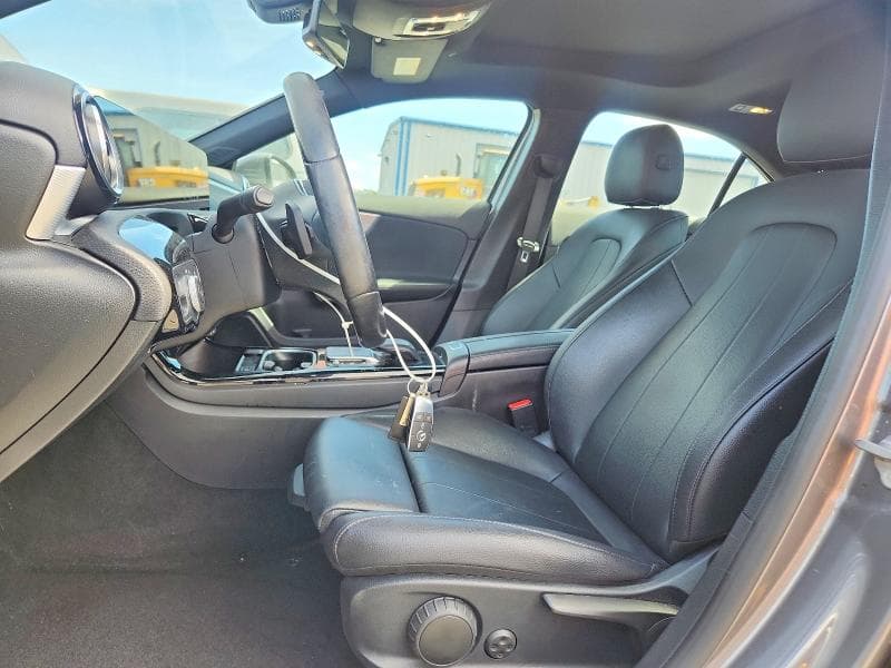 2022 MERCEDES-BENZ A 220 7