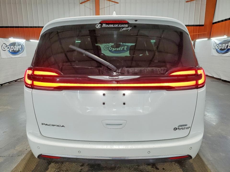 2022 CHRYSLER PACIFICA TOURING 6