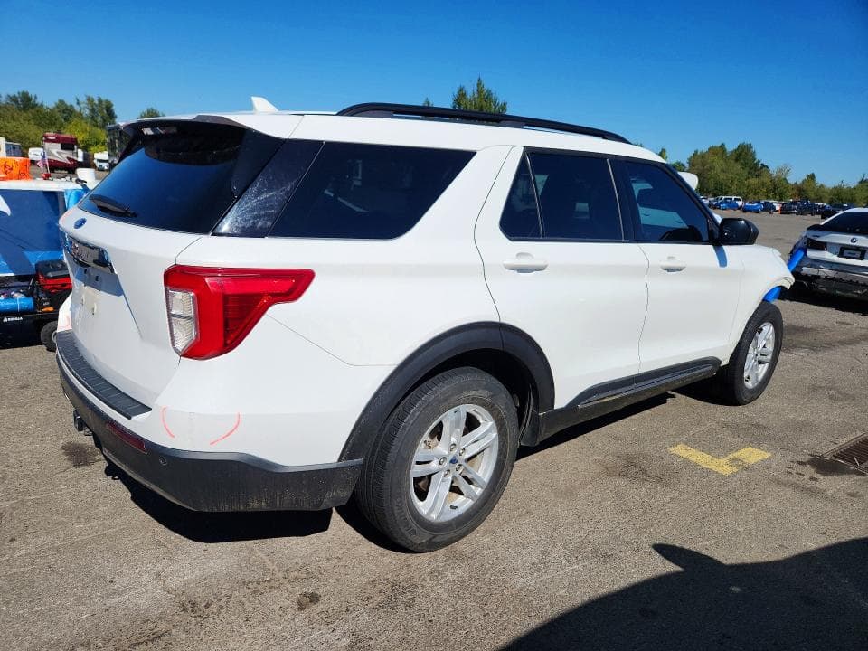 2023 FORD EXPLORER XLT 3