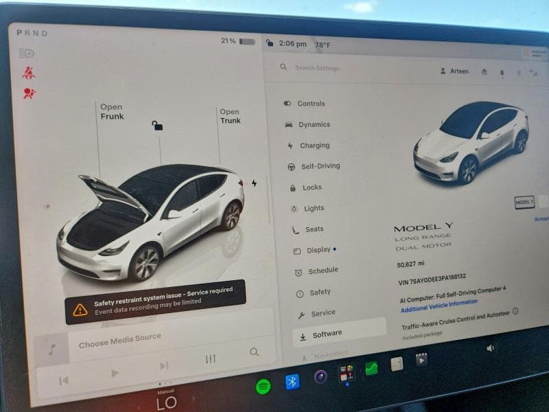 2023 TESLA MODEL Y 9