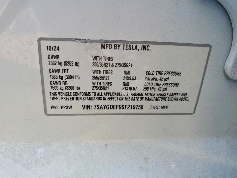 2025 TESLA MODEL Y 12