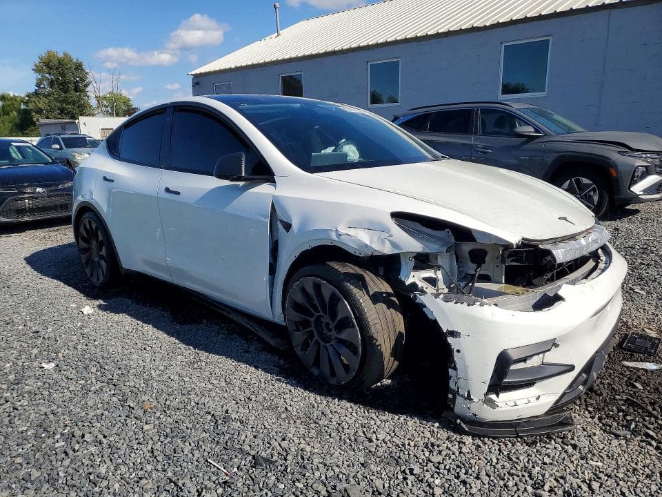 2022 TESLA MODEL Y 4