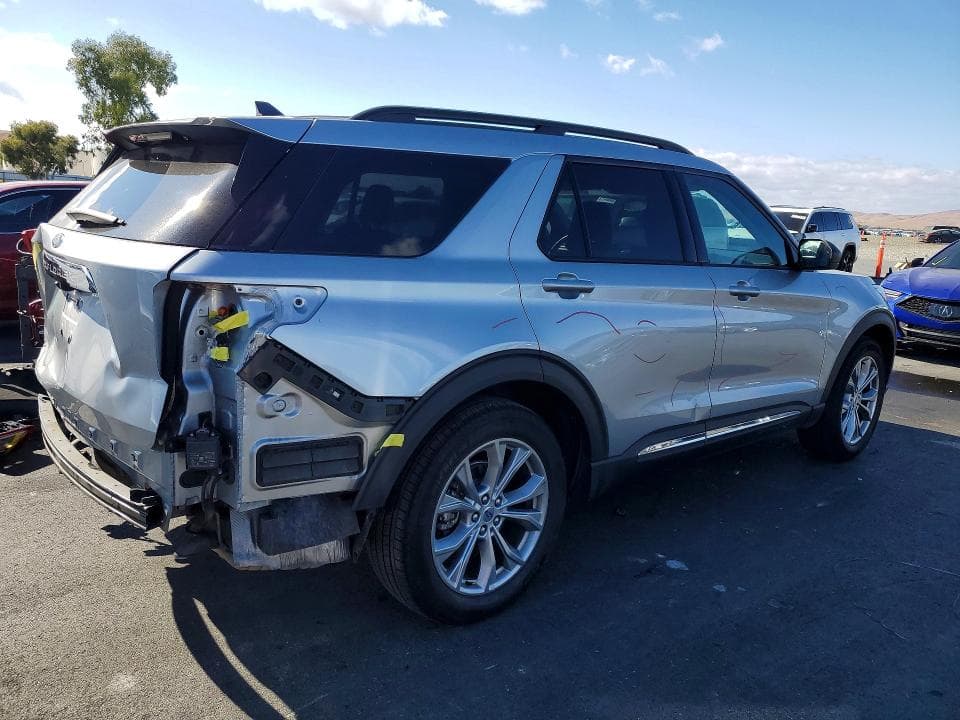 2023 FORD EXPLORER XLT 3