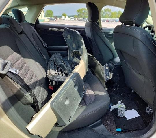 2017 FORD FUSION SE 10