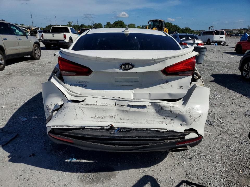 2017 KIA FORTE S 6