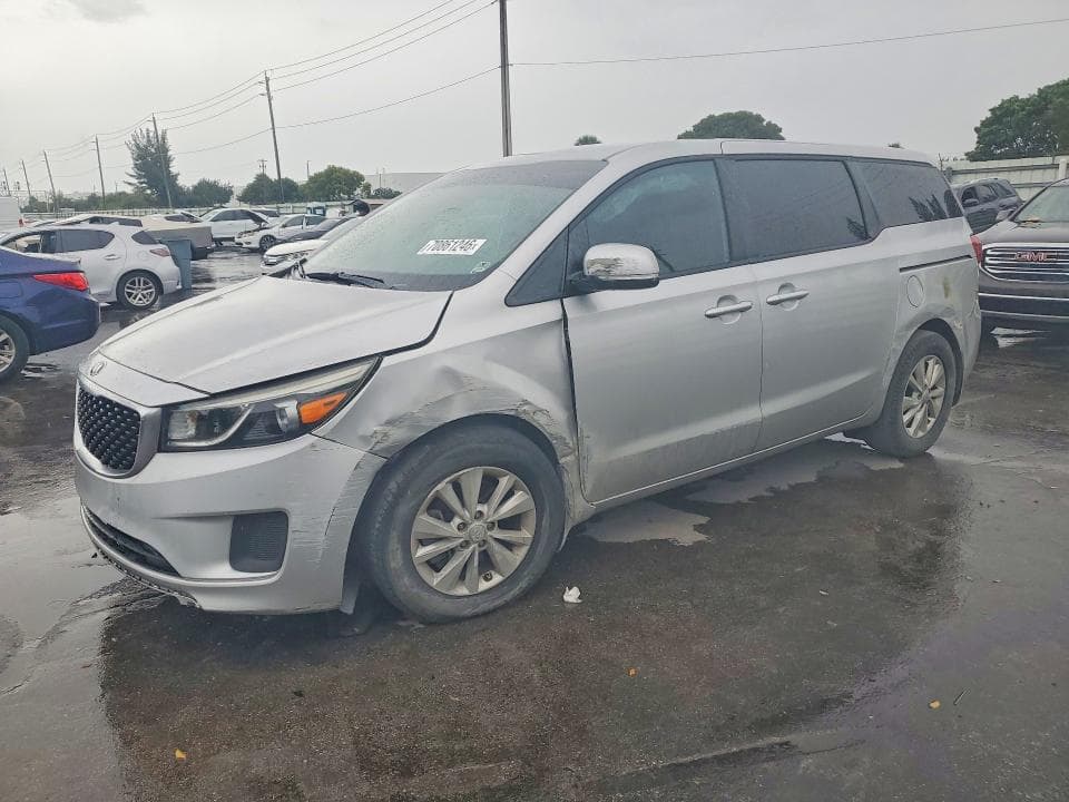 2018 KIA SEDONA LX