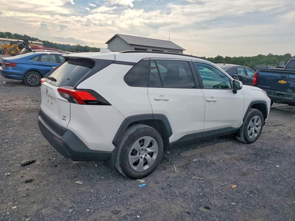 2021 TOYOTA RAV4 LE 3